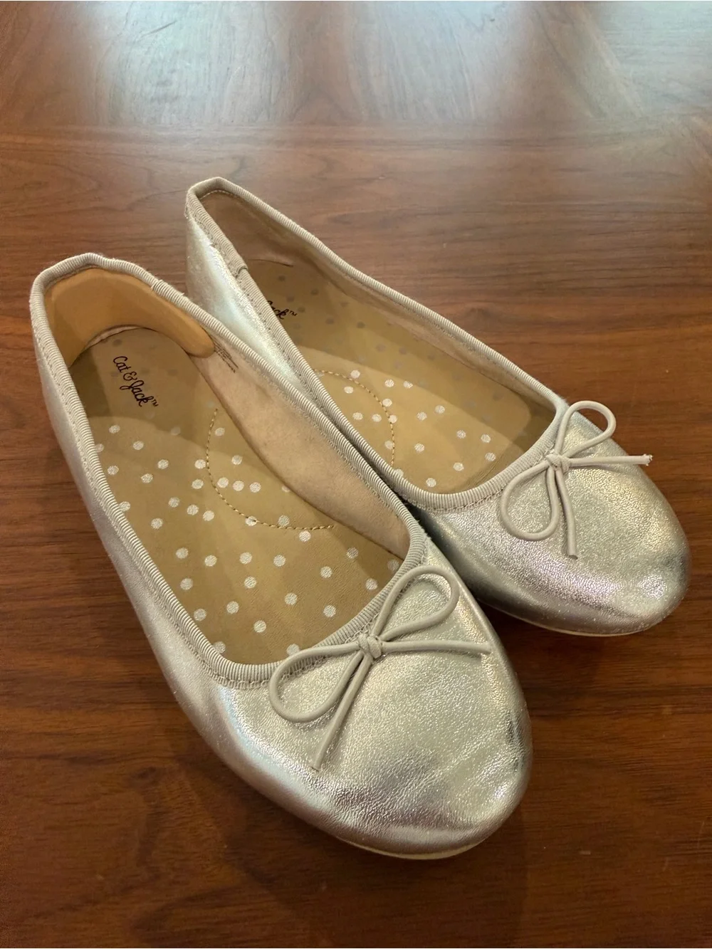 Cat & Jack Girls Silver Ballet Flats - Slip-On Comfort Size 2
